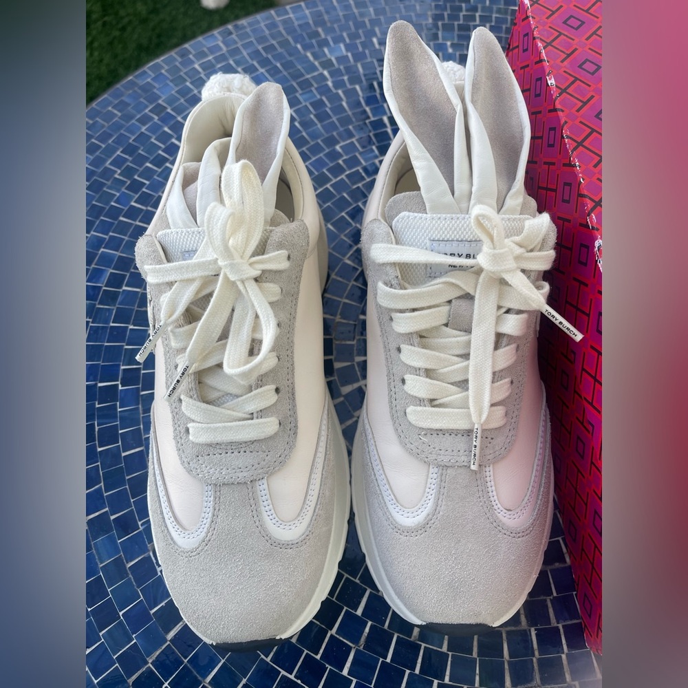 🐰Tory Burch Good Luck Rabbit Plush Trainer Sneakers Cream US 7 NIB - Picture 4 of 8